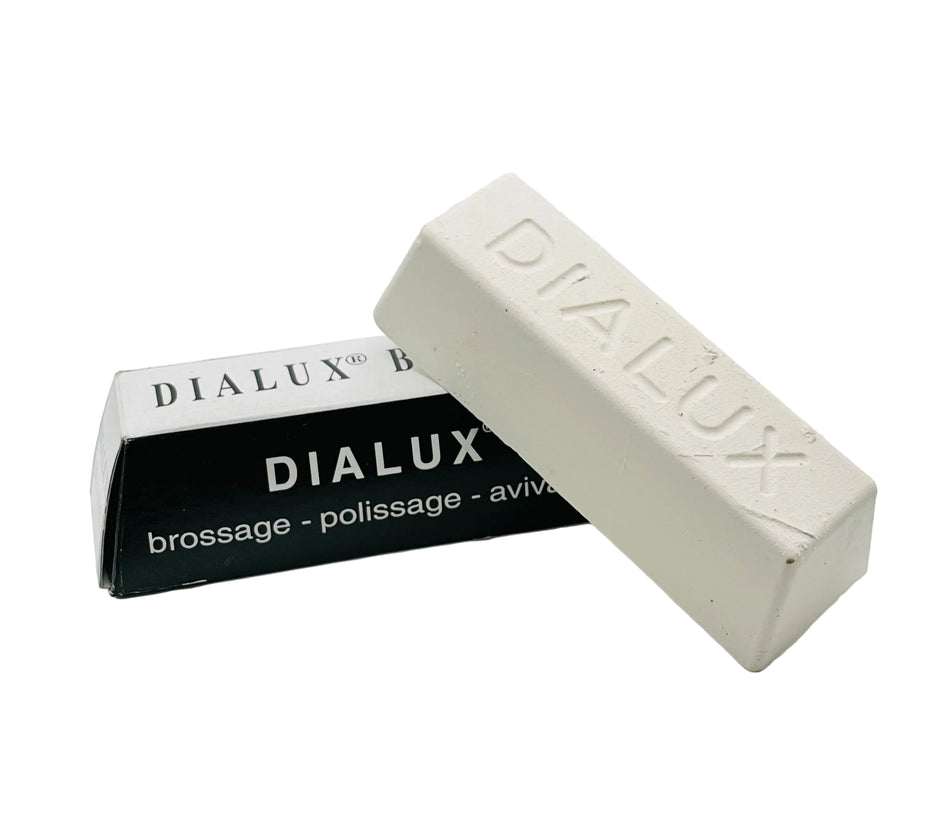 Dialux bar and packaging on a white background